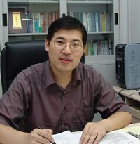 高新波 教授